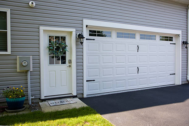 24/7 Emergency Garage Door Panel Replacement experts in Washington County County, VT